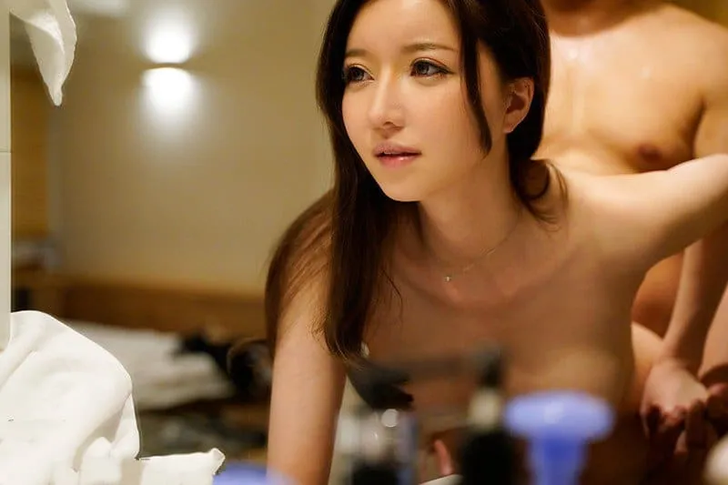 Nữ tiếp viên hàng không và chuyện trả thù người chồng cắm sừng mình